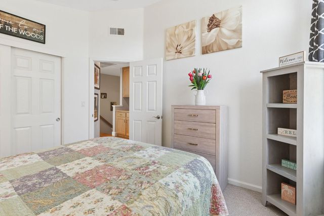 2890 Aquamarine Cir, Rescue, CA 95672