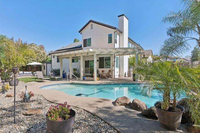 2890 Aquamarine Cir, Rescue, CA 95672