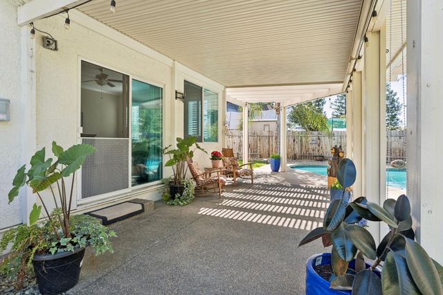 2890 Aquamarine Cir, Rescue, CA 95672