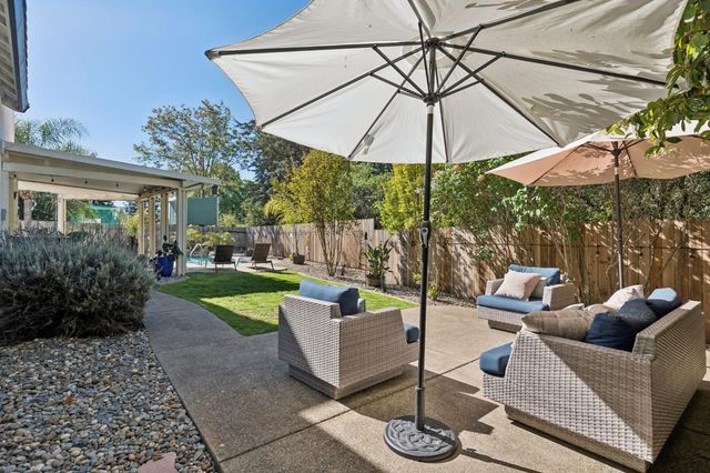 2890 Aquamarine Cir, Rescue, CA 95672