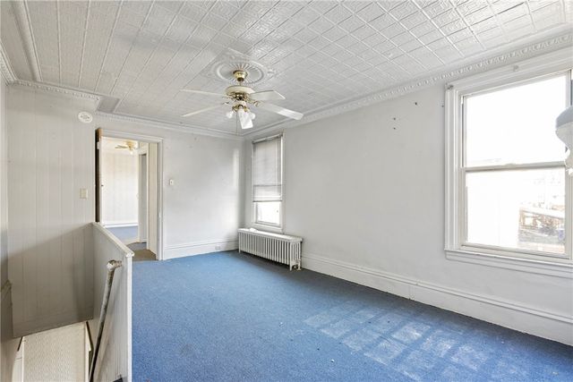 327-329 Ella St, Bloomfield, PA 15224