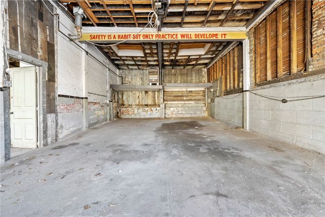327-329 Ella St, Bloomfield, PA 15224