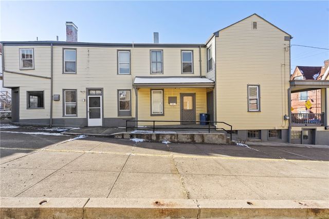 327-329 Ella St, Bloomfield, PA 15224
