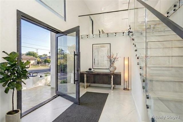 18827 Edleen Drive, Tarzana (los Angeles), CA 91356