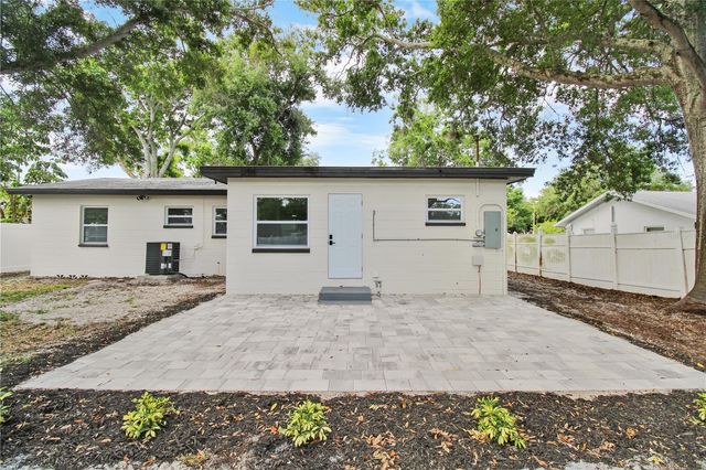 1110 1ST AVENUE NW, Largo, FL 33770