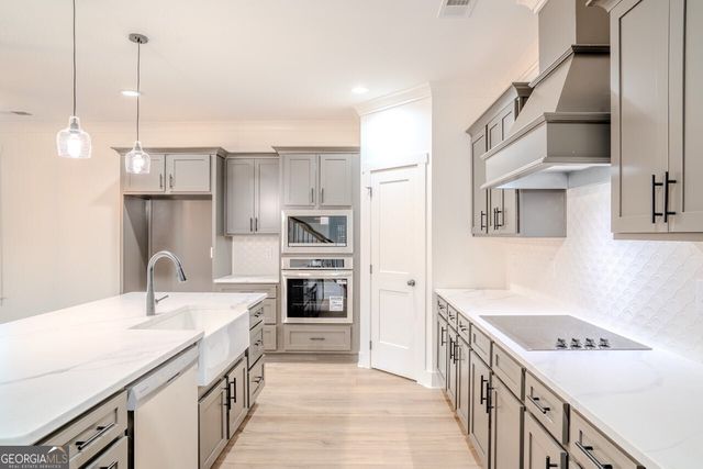 100 Cherokee Court, Good Hope, GA 30641