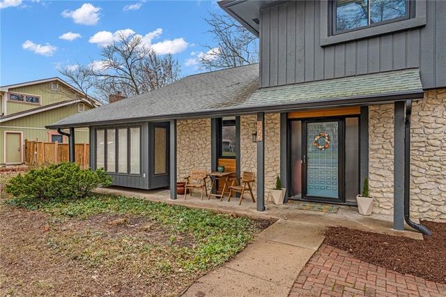 502 Millstone Drive, Lawrence, KS 66049