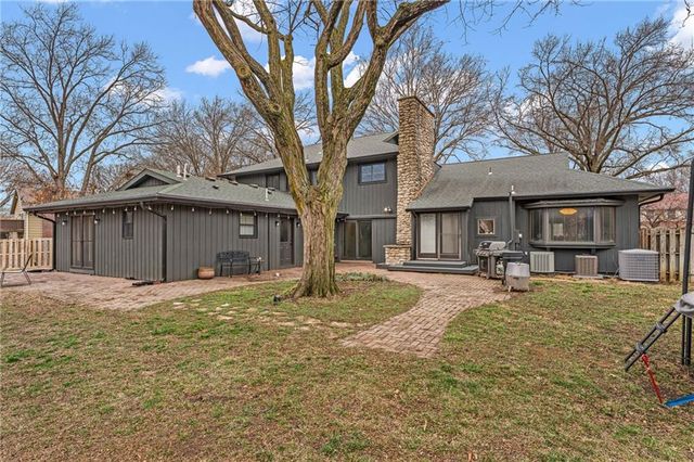 502 Millstone Drive, Lawrence, KS 66049