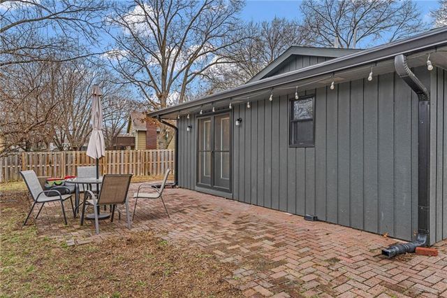 502 Millstone Drive, Lawrence, KS 66049