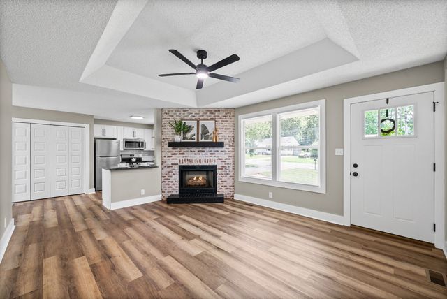 737 Shelton Cir, Clarksville, TN 37042
