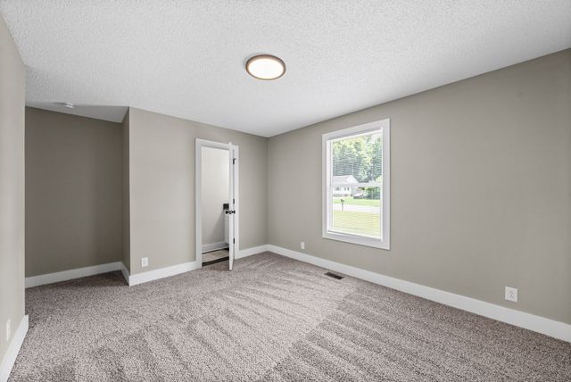 737 Shelton Cir, Clarksville, TN 37042