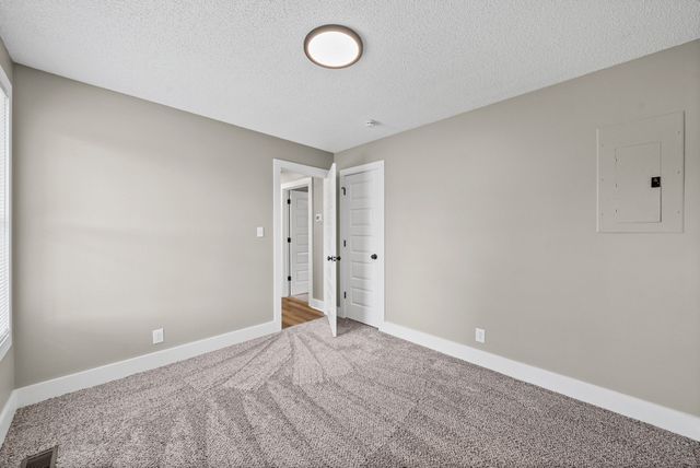 737 Shelton Cir, Clarksville, TN 37042