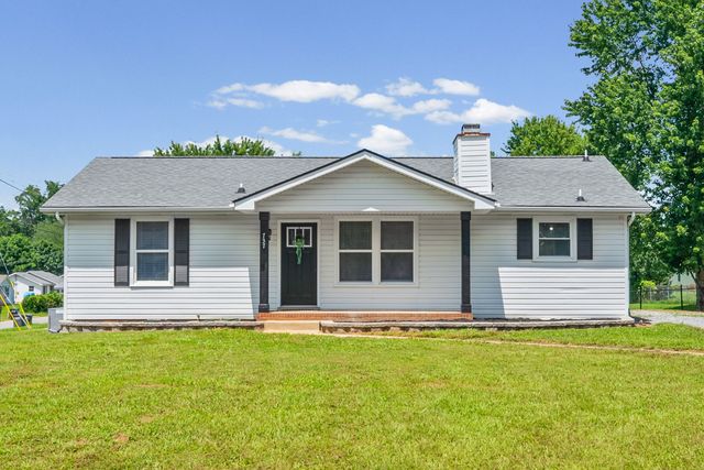 737 Shelton Cir, Clarksville, TN 37042