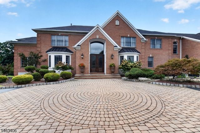 10 Maacka Dr, Holmdel Twp., NJ 07733