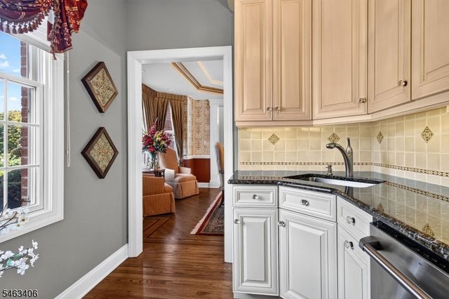 10 Maacka Dr, Holmdel Twp., NJ 07733