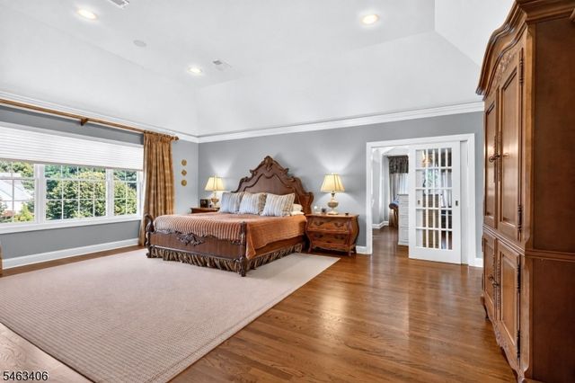 10 Maacka Dr, Holmdel Twp., NJ 07733