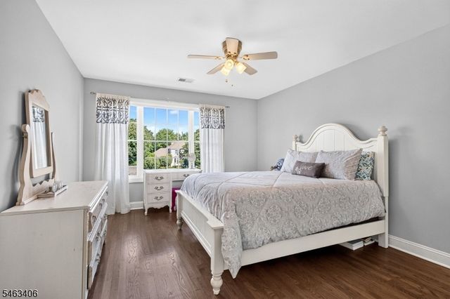10 Maacka Dr, Holmdel Twp., NJ 07733