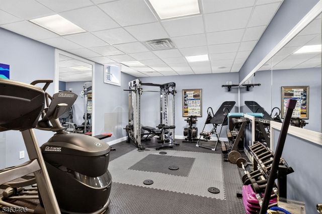 10 Maacka Dr, Holmdel Twp., NJ 07733