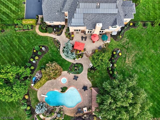 10 Maacka Dr, Holmdel Twp., NJ 07733