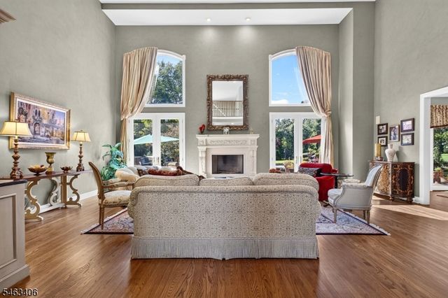 10 Maacka Dr, Holmdel Twp., NJ 07733