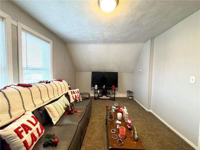 10 Hampshire Street, North Providence, RI 02904