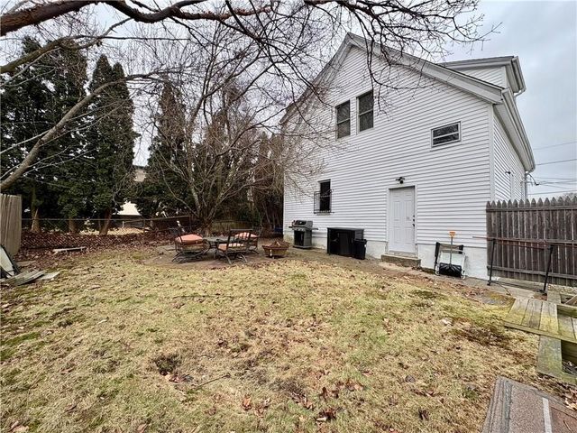 10 Hampshire Street, North Providence, RI 02904