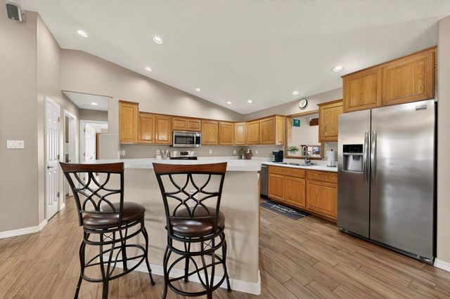 6 King Court, Los Lunas, NM 87031