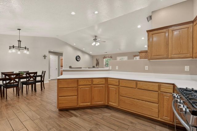 6 King Court, Los Lunas, NM 87031