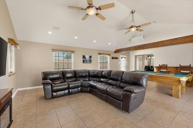 6 King Court, Los Lunas, NM 87031