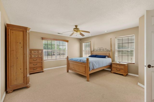 6 King Court, Los Lunas, NM 87031