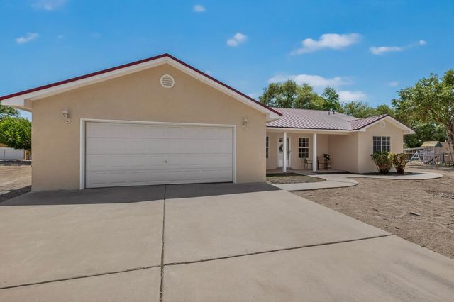 6 King Court, Los Lunas, NM 87031