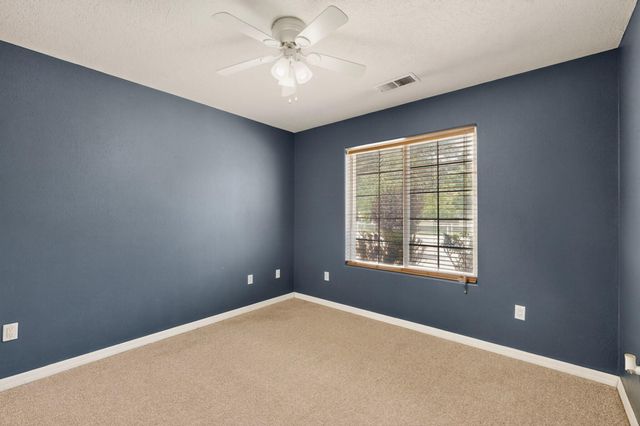 6 King Court, Los Lunas, NM 87031