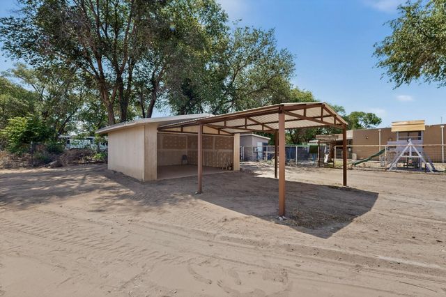 6 King Court, Los Lunas, NM 87031