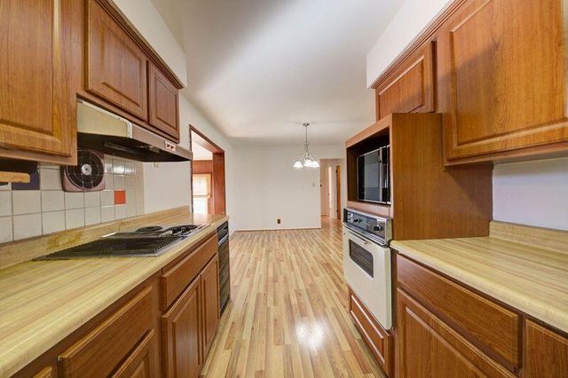 1179 Coleman Street, Ypsilanti Twp, MI 48198