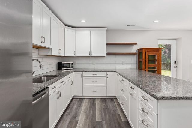 1100 AUSTIN DR, Fredericksburg, VA 22401