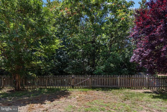 1100 AUSTIN DR, Fredericksburg, VA 22401