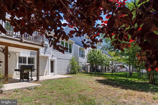 1100 AUSTIN DR, Fredericksburg, VA 22401
