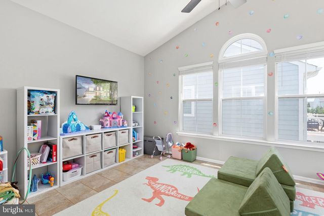 1100 AUSTIN DR, Fredericksburg, VA 22401