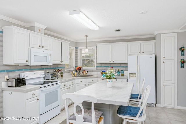 810 Wren Circle, Barefoot Bay, FL 32976