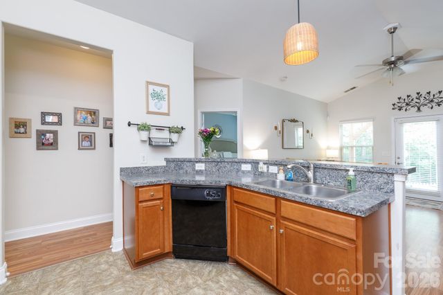 932 Catawba Wells Court, Rock Hill, SC 29732