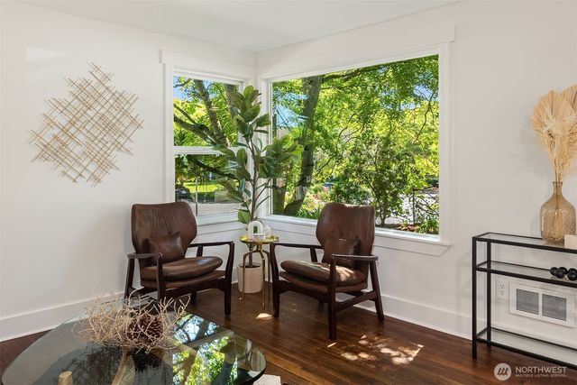 3202 SW Raymond Street, Seattle, WA 98126