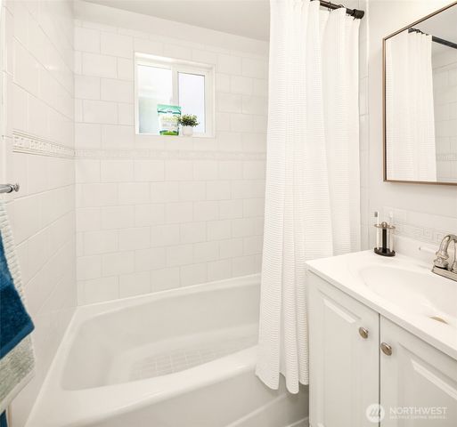 3202 SW Raymond Street, Seattle, WA 98126