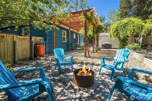 3202 SW Raymond Street, Seattle, WA 98126