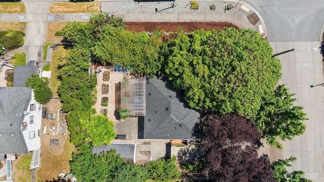 3202 SW Raymond Street, Seattle, WA 98126