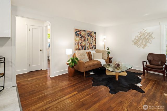 3202 SW Raymond Street, Seattle, WA 98126