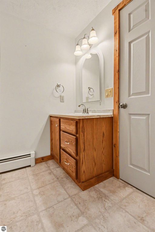 Image 15 of property listing at 11510 E Lee Mann Road, Northport, MI 49670