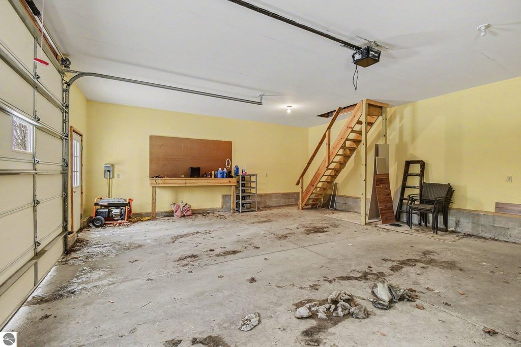 Image 25 of property listing at 11510 E Lee Mann Road, Northport, MI 49670