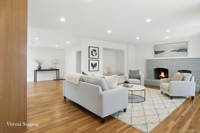 6 Vingut Lane, Setauket, NY 11733