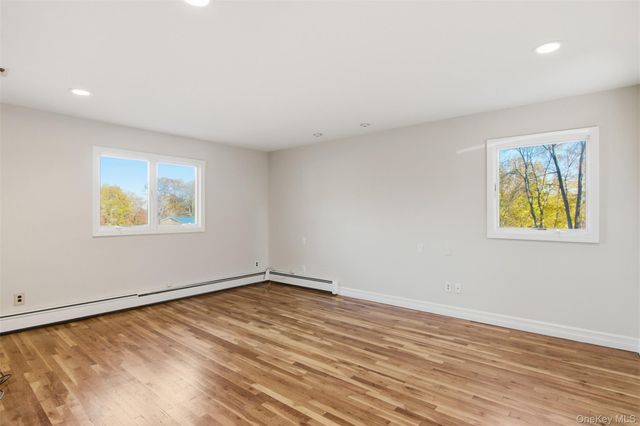 6 Vingut Lane, Setauket, NY 11733