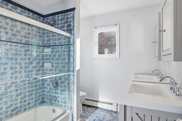 6 Vingut Lane, Setauket, NY 11733